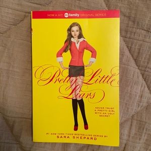 Pretty Little Liars Book Paper Back